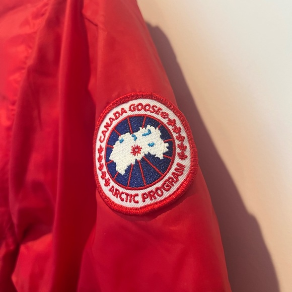 Canada Goose Camp Slim Fit Hooded Packable Down Jacket - Picture 6 of 15